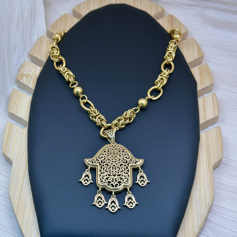 Collier Élégant Main de Fatma Doré – Bijou Raffiné et Protecteur