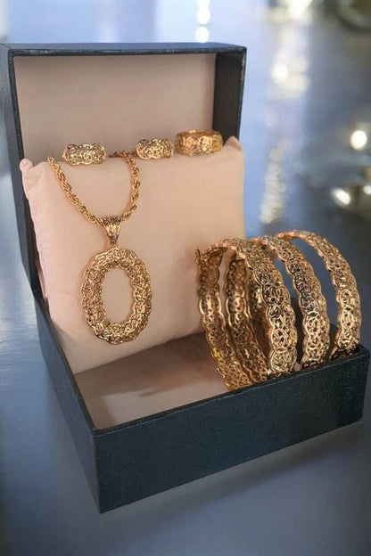 Parure Dorée Élégance Festive