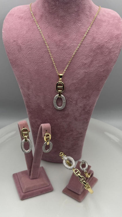 Élégance Ovale – Collier & Bijoux Assortis