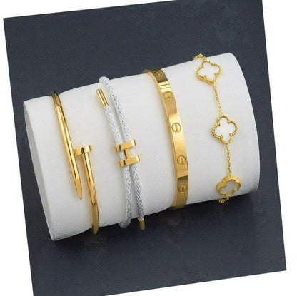 Set de Pulseras Doradas con Cuerda – 4 Piezas