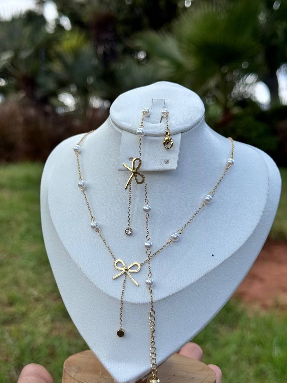 Parure Nœud Doré – Collier & Bracelet Perles et Cristal